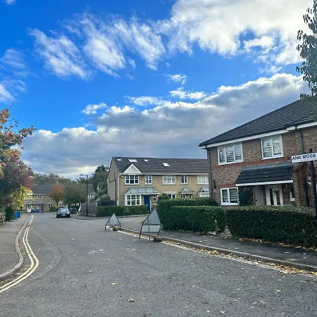 3 Bedroom House 2 Stops From London Bridge Exterior photo